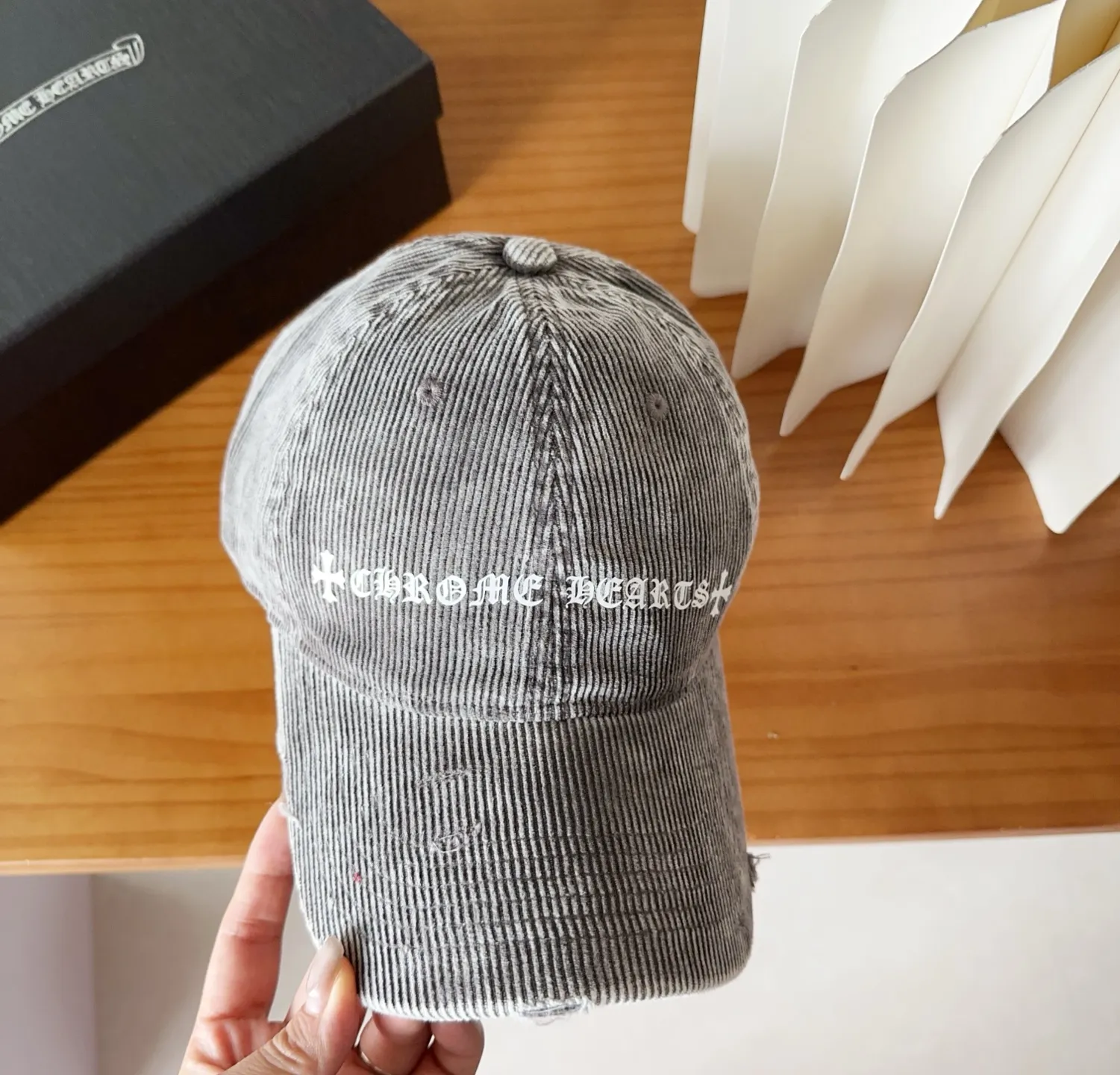💰56 Chrome Hearts 💓Early autumn Korean style fashion retro distressed hole hat wear design versatile baseball cap peaked cap